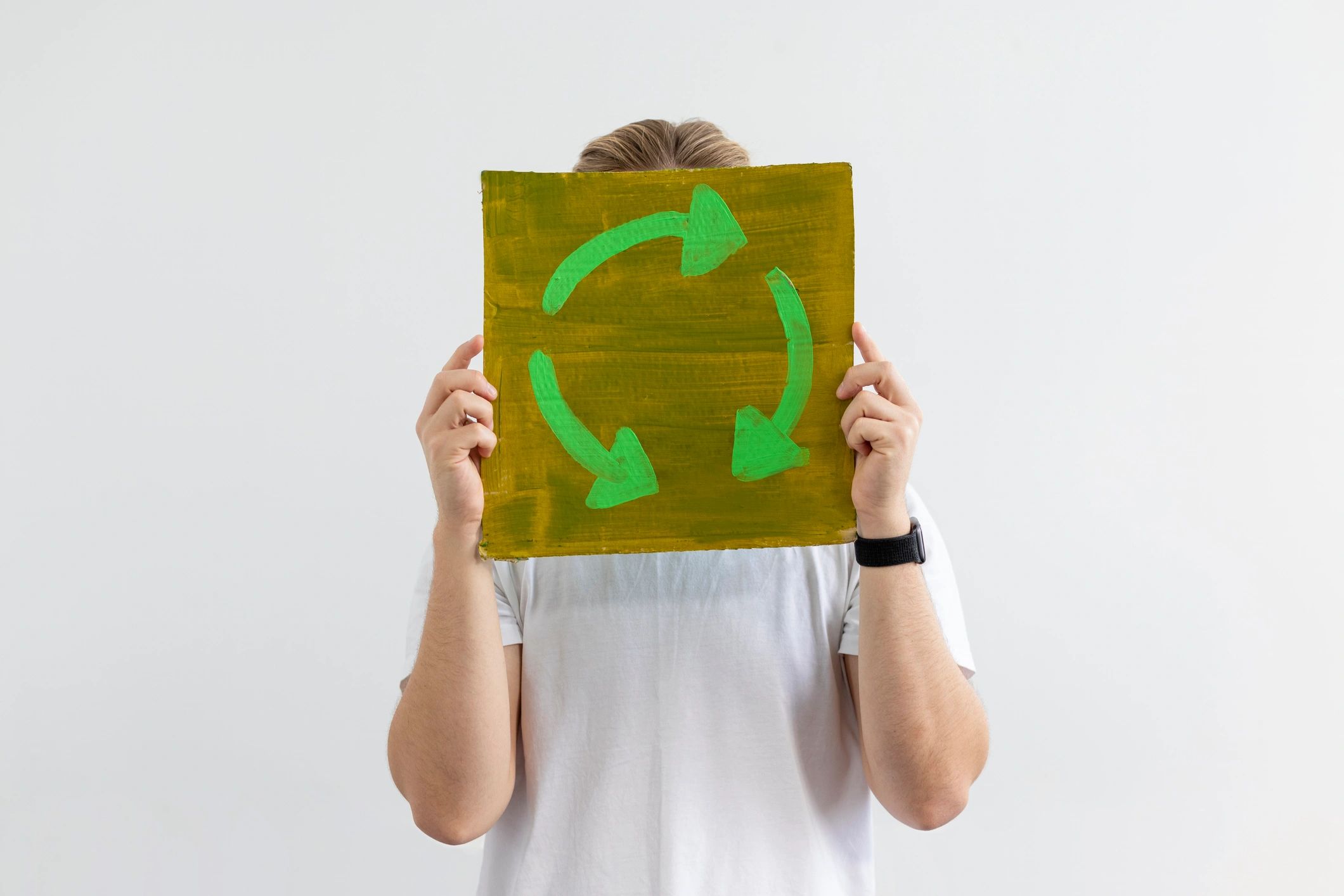 Eco-friendly contact minimal